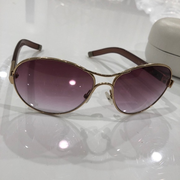 Chloe Sunglasses with Case - Picture 3 of 7